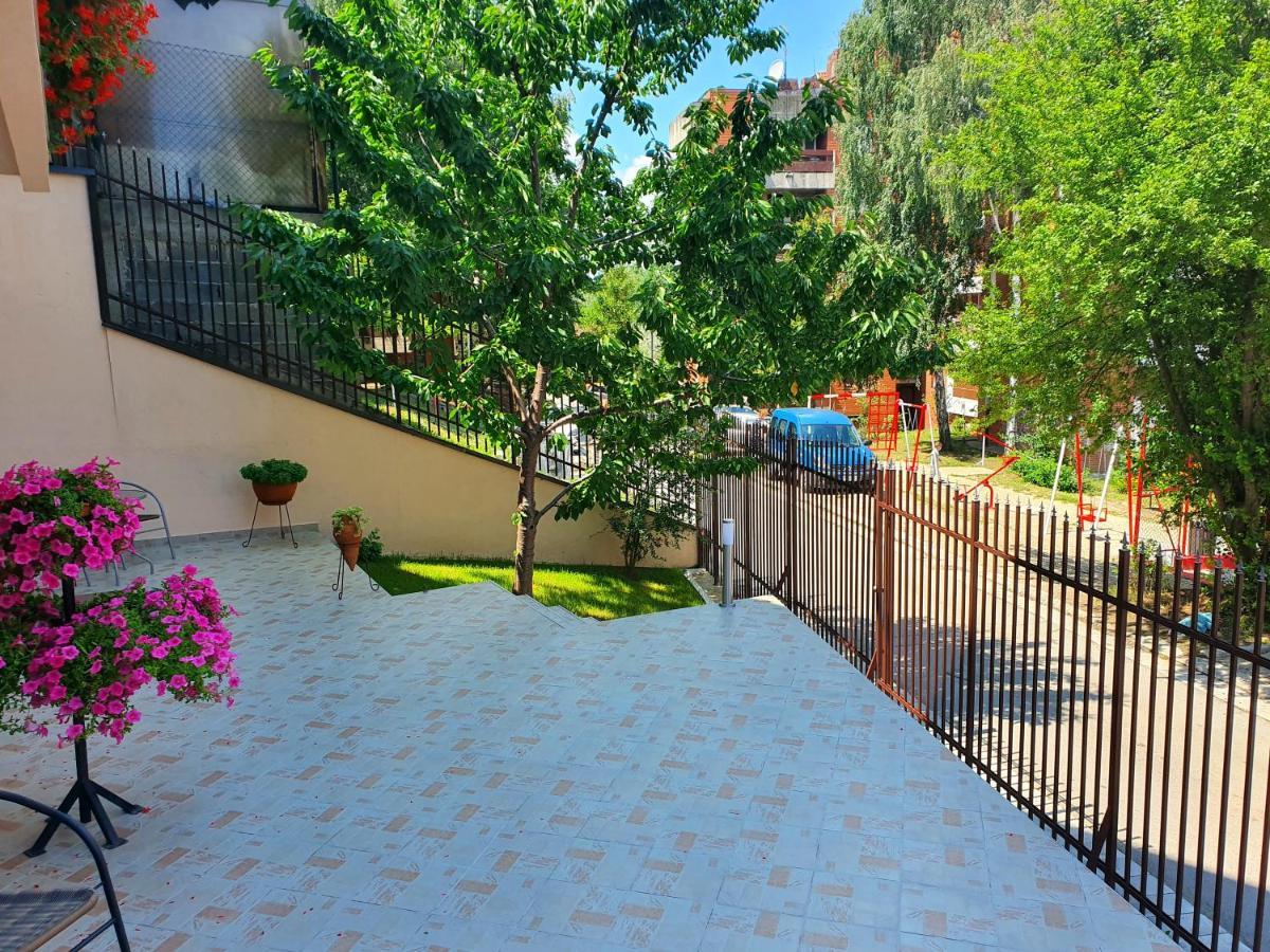 Nilena apartmani Semendria Exterior foto