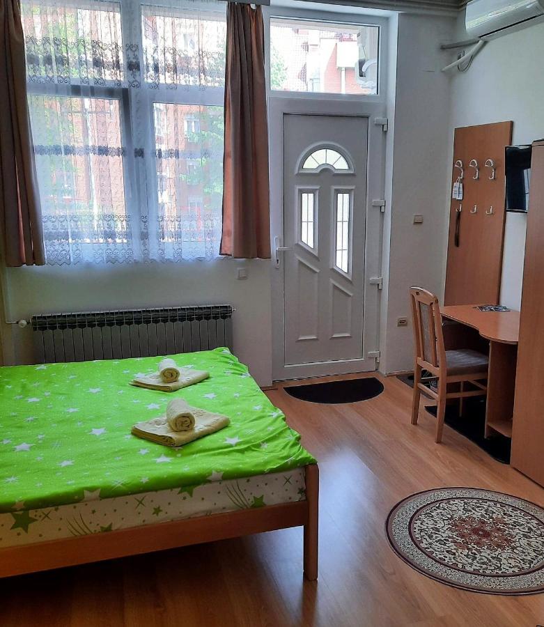 Nilena apartmani Semendria Exterior foto
